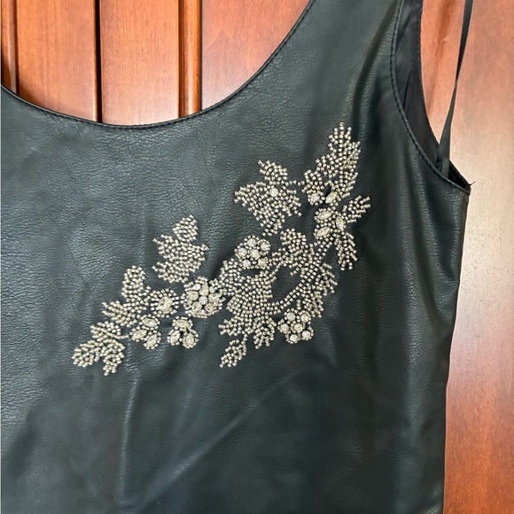 Zara Faux Leather Black Sleeveless Dress with Floral Embroidery - Picture 6 of 11